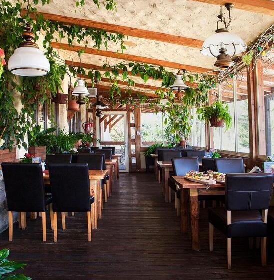 בית מלון כפרי Korona