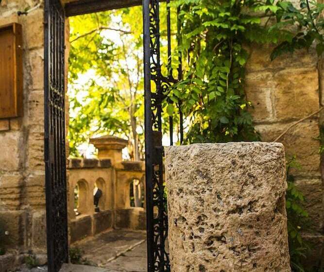 Отель Kyrenia Palace Boutique