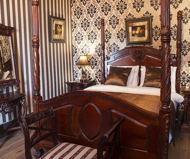 בית מלון כפרי Kyrenia Palace Boutique