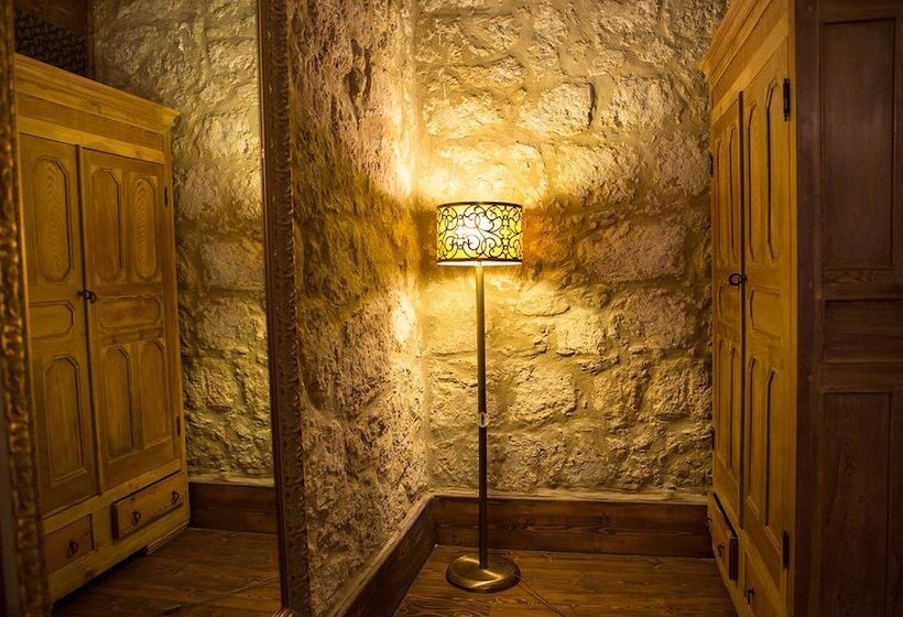 Отель Kyrenia Palace Boutique