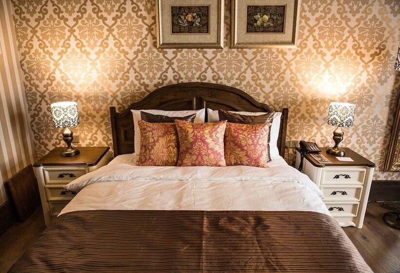 בית מלון כפרי Kyrenia Palace Boutique