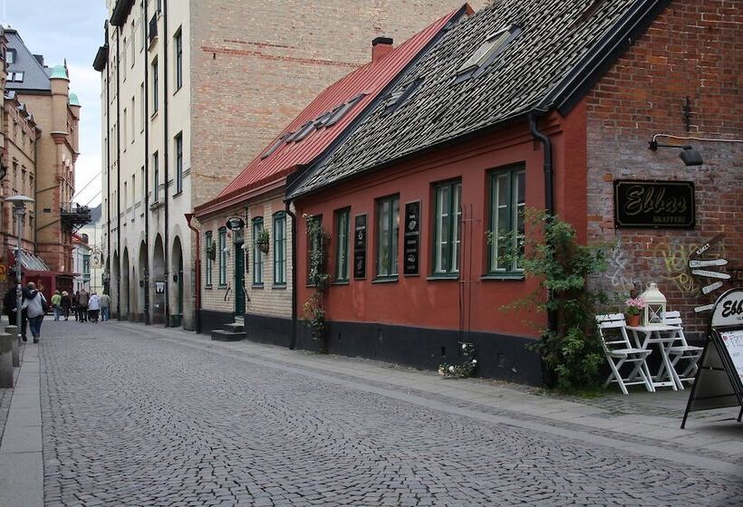 هتل L Oskar