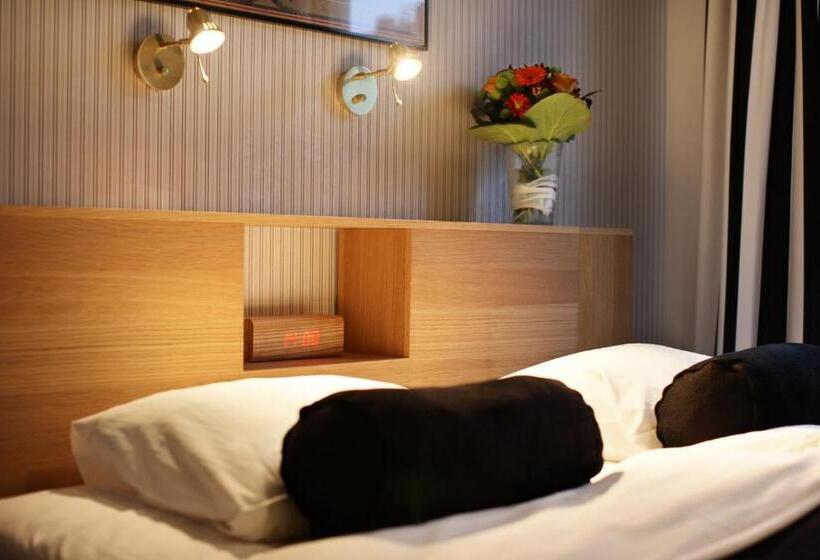 בית מלון כפרי L Uddewalla