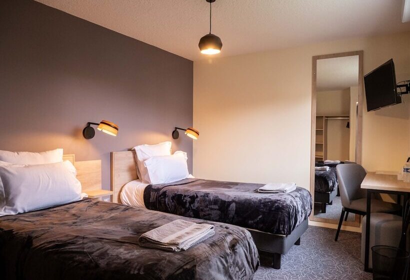 Отель Logis Hôtels Le Saint Pierre