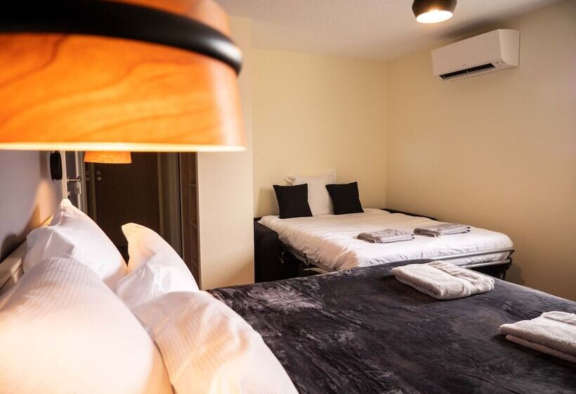 Отель Logis Hôtels Le Saint Pierre