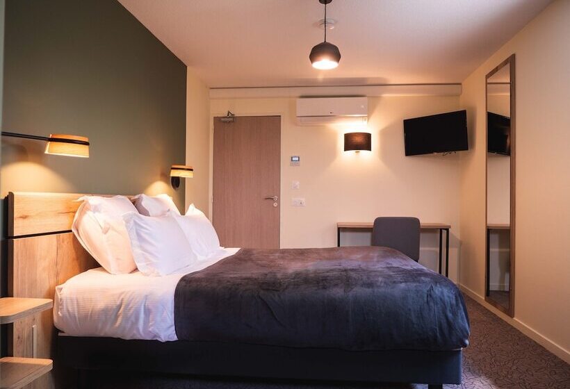 Отель Logis Hôtels Le Saint Pierre