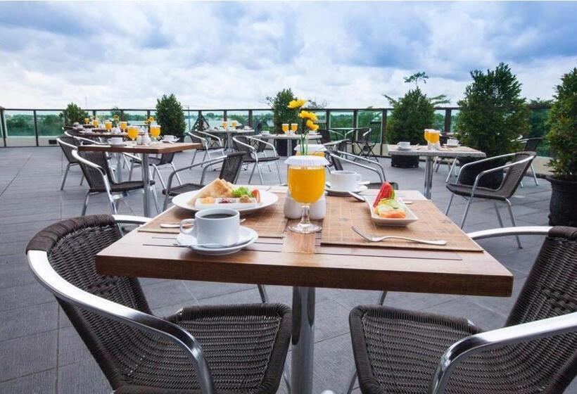 فندق Luwansa Palangkaraya