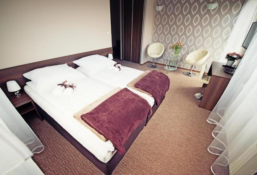 בית מלון כפרי Makara