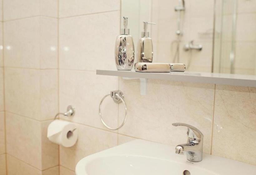 בית מלון כפרי Makara