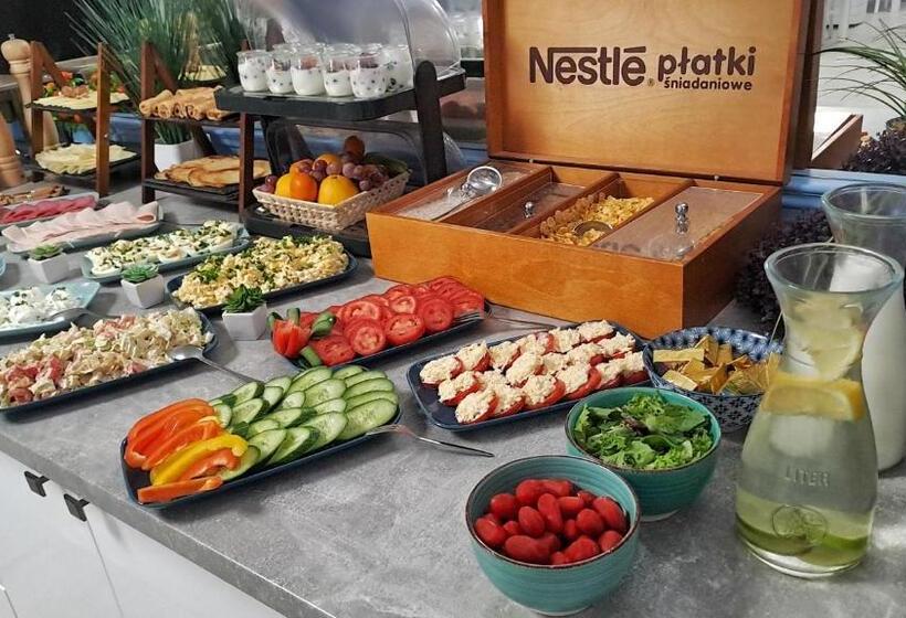 هتل Malinowski Economy