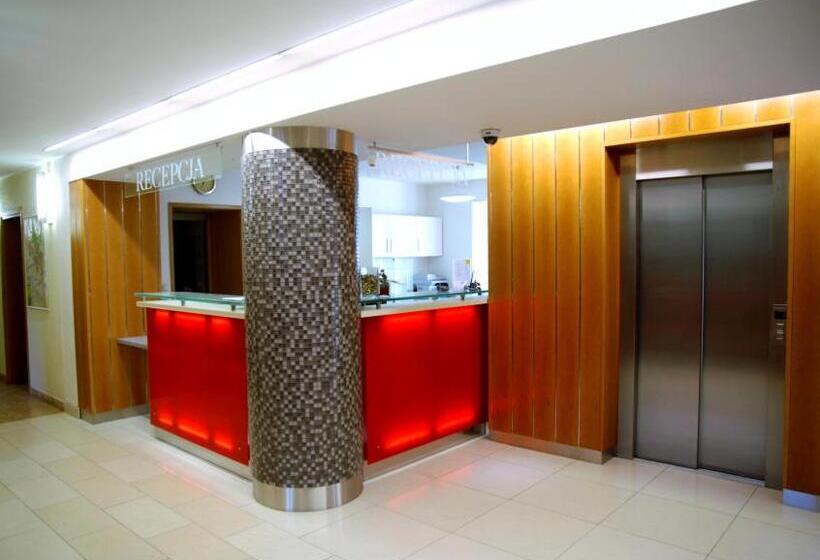 هتل Malinowski Economy