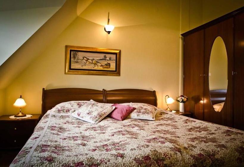 Отель Miasteczko Galicyjskie