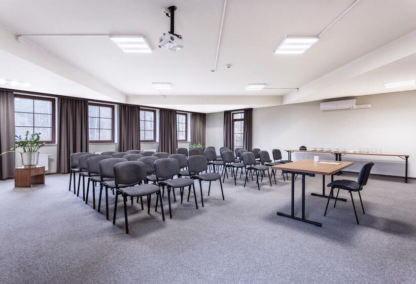 هتل Modrzewiowy Dwór