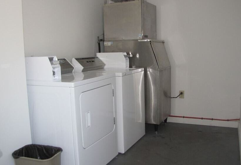 فندق Mt Madison Inn & Suites