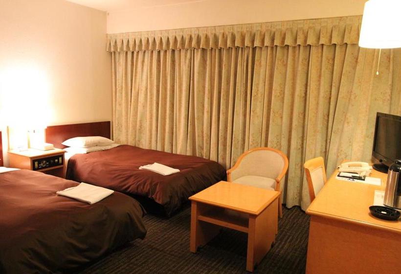 בית מלון כפרי New Gaea Oitaekimae