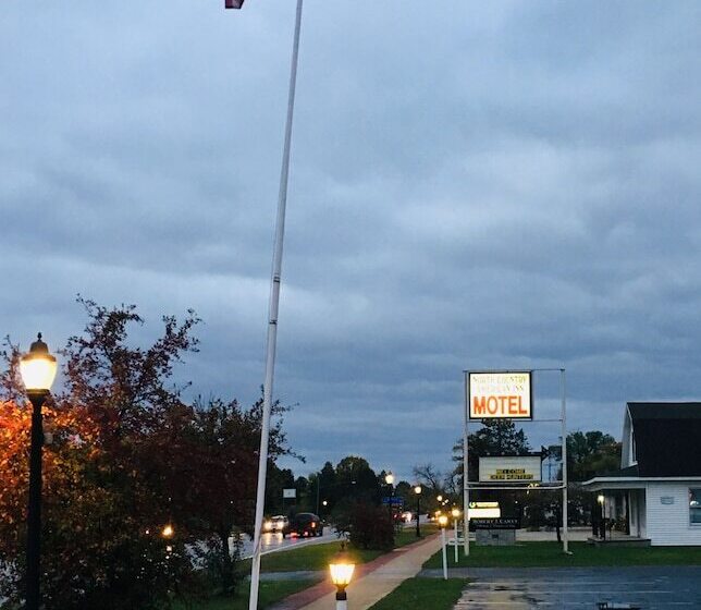 فندق North Country American Inn