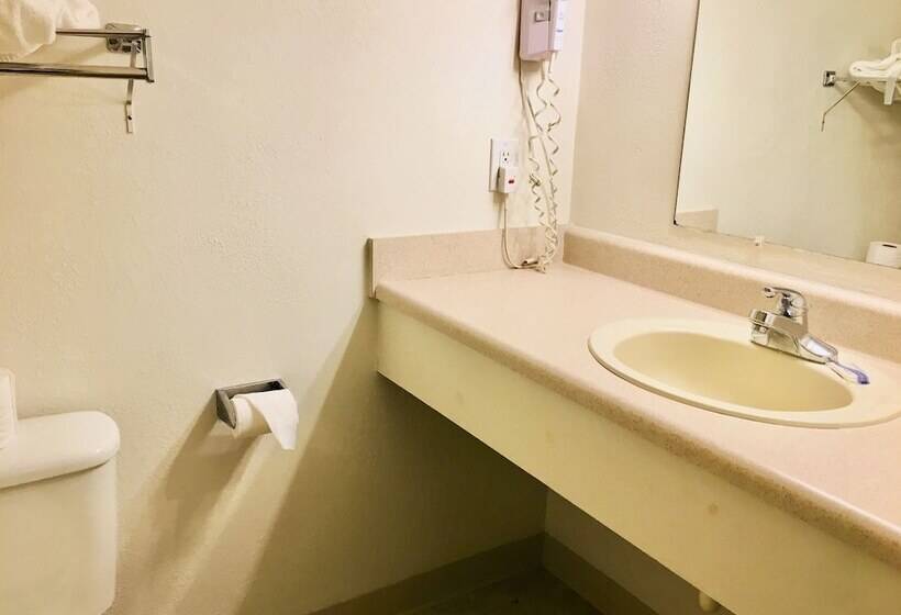 فندق North Country American Inn