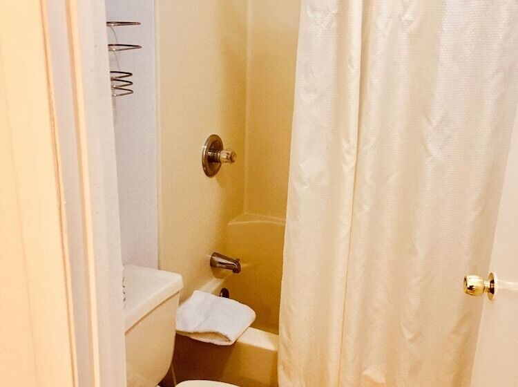 فندق North Country American Inn