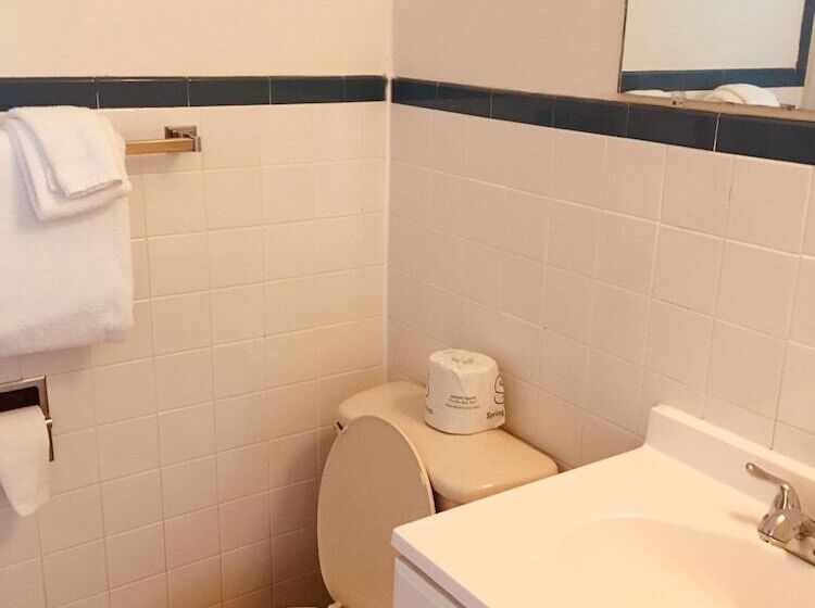 فندق North Country American Inn