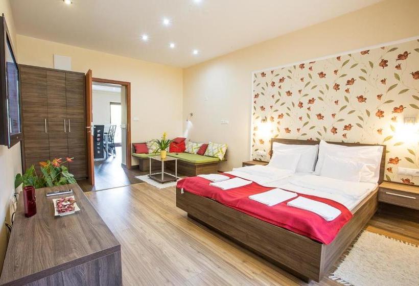 هتل Nyirfa Apartmanház