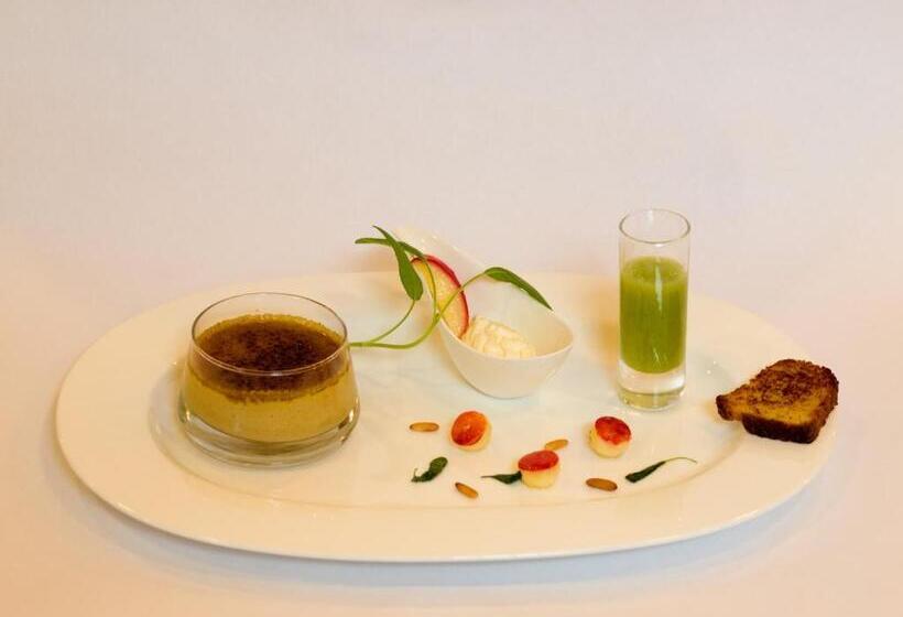 Pałac Pakoszów Schlosshotel Wernersdorf