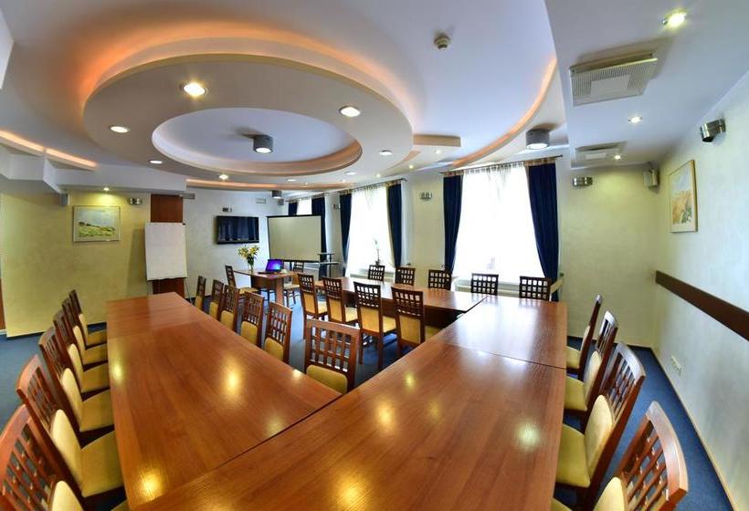 Отель Panorama Nowy Sącz