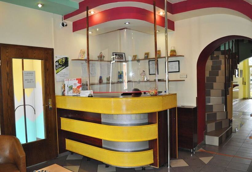 בית מלון כפרי Pension Flamingo