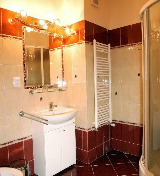 هتل Penzión Zlatý Jeleň