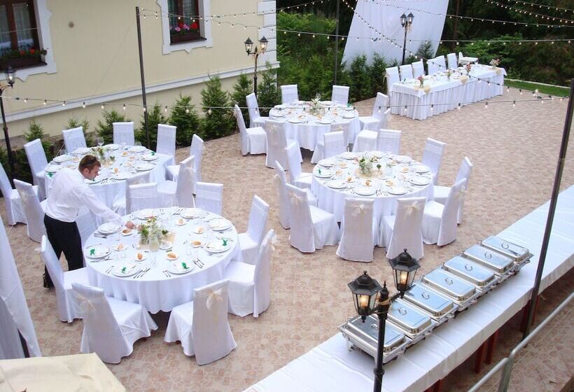 هتل Penzión Zlatý Jeleň