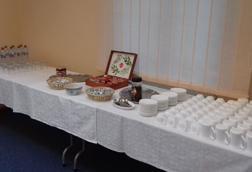 هتل Penzión Zlatý Jeleň