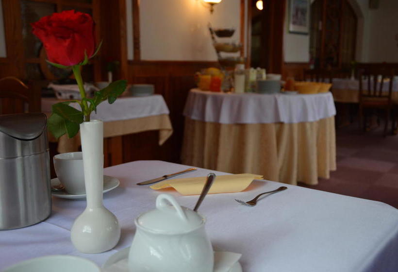 هتل Penzion Livada