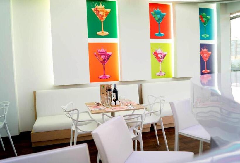 Pop Art Hotel Tocancipá Y Centro De Convenciones