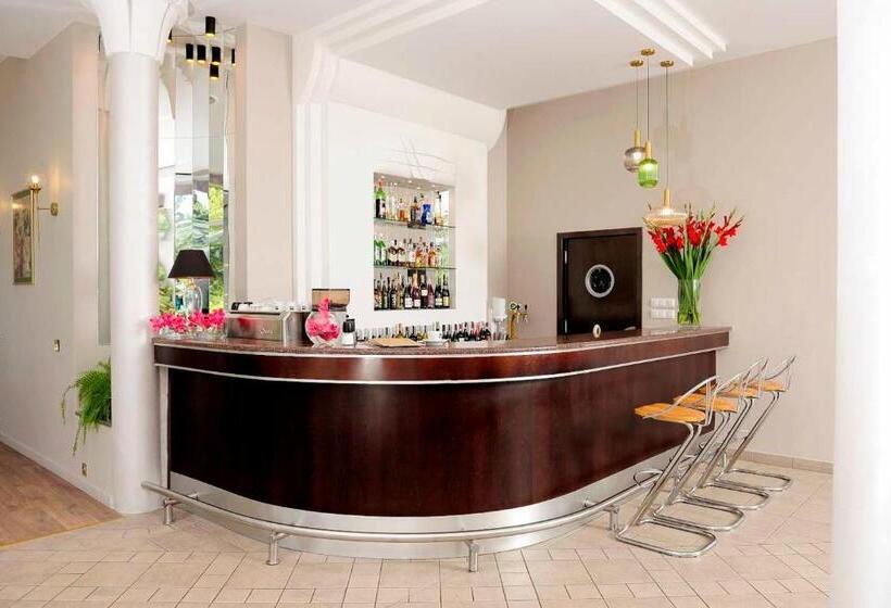 בית מלון כפרי Preemier