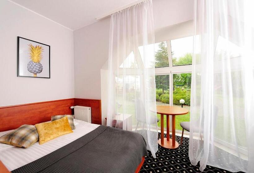 בית מלון כפרי Preemier