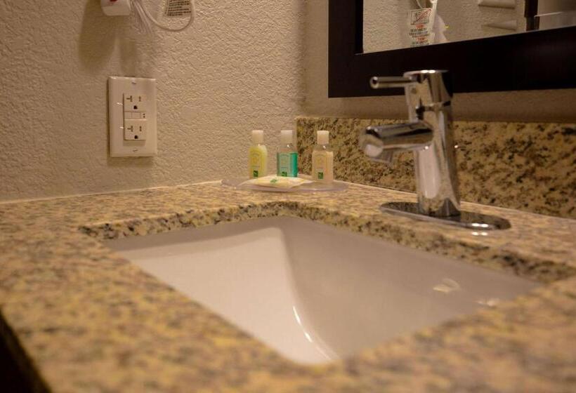 هتل Quality Inn & Suites Hammond Near I 8090
