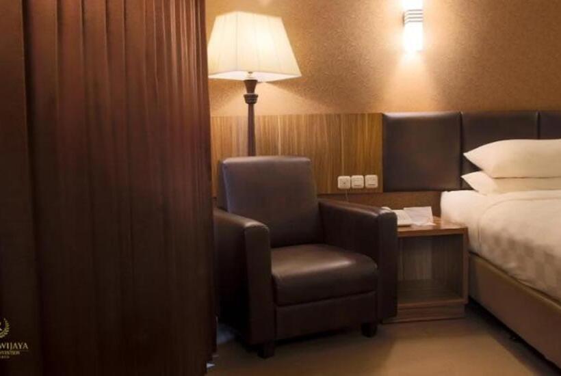 Raden Wijaya Hotel & Convention