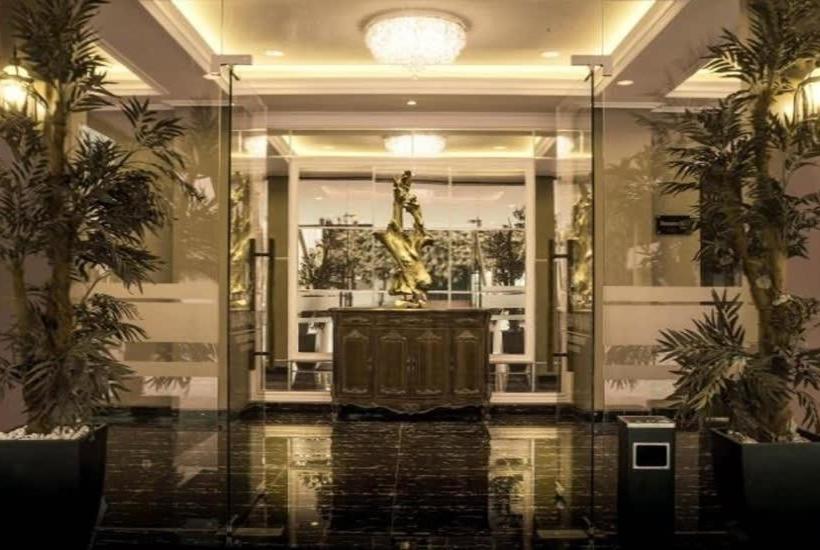 Raden Wijaya Hotel & Convention