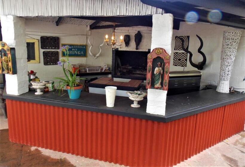 فندق The Red Tin Roof