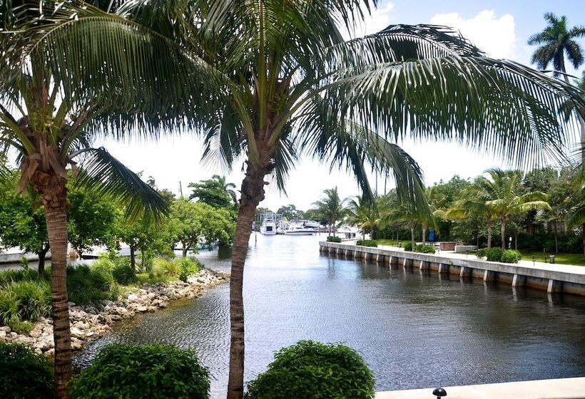 فندق Riviera Luxury Living At River Oaks Marina And Tower