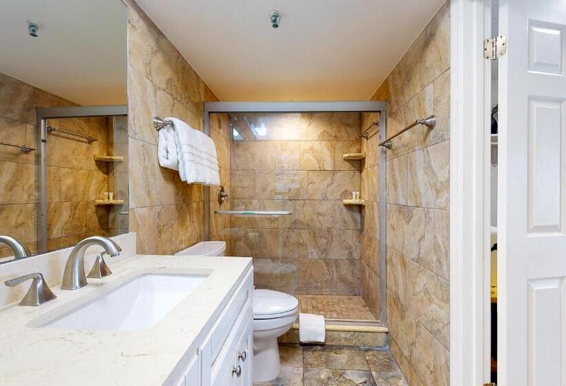 فندق Sea Gate Resort Condominiums