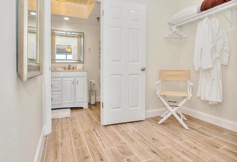 فندق Sea Gate Resort Condominiums