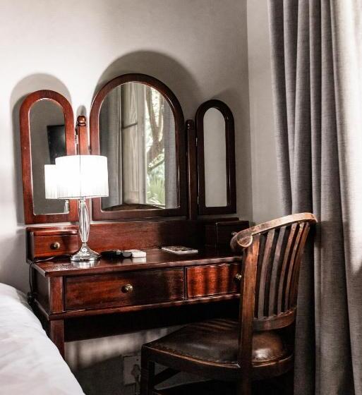 Отель Selati 103 Guest Cottages