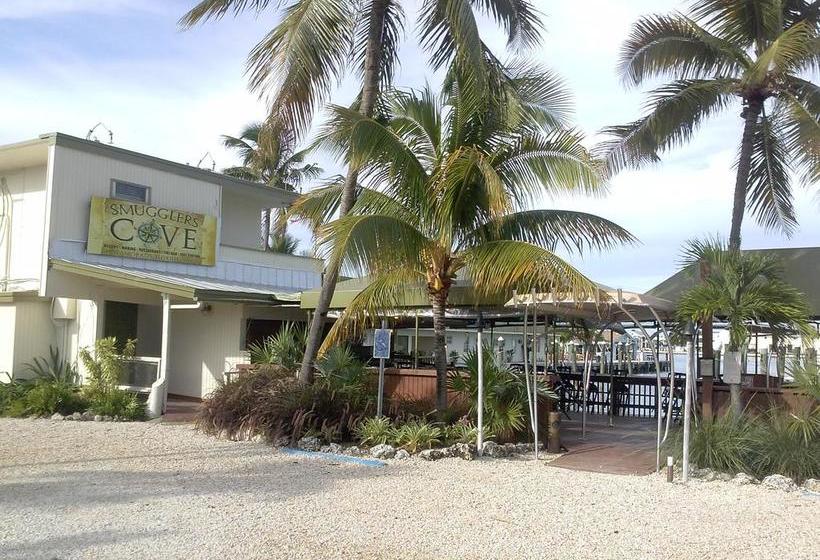 فندق Smuggler's Cove Resort And Marina