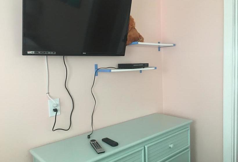 فندق Smuggler's Cove Resort And Marina