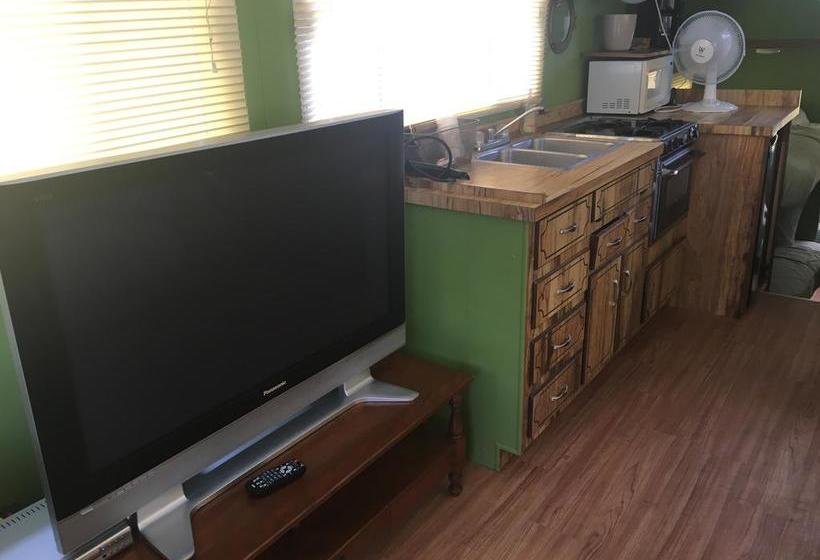 فندق Smuggler's Cove Resort And Marina