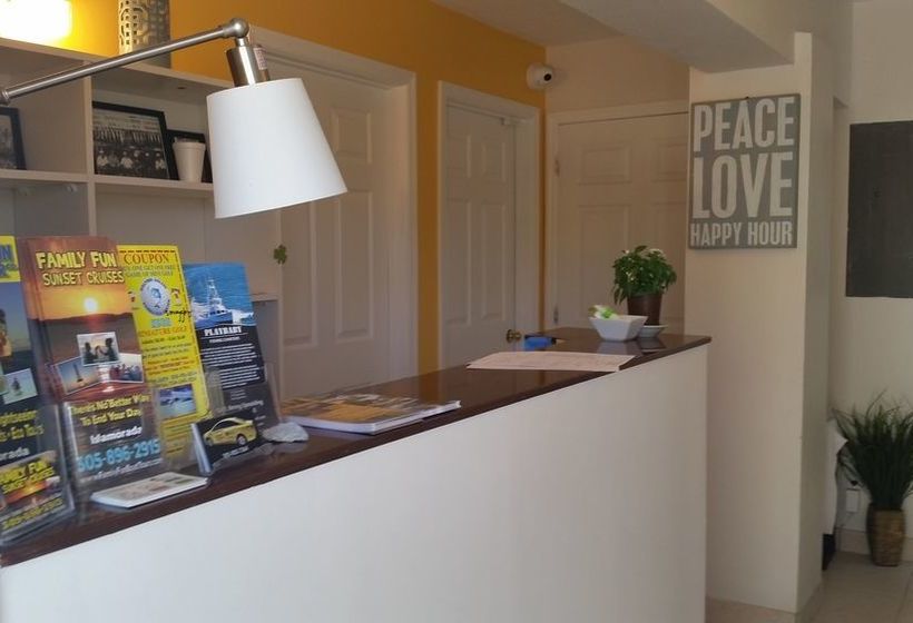 فندق Smuggler's Cove Resort And Marina