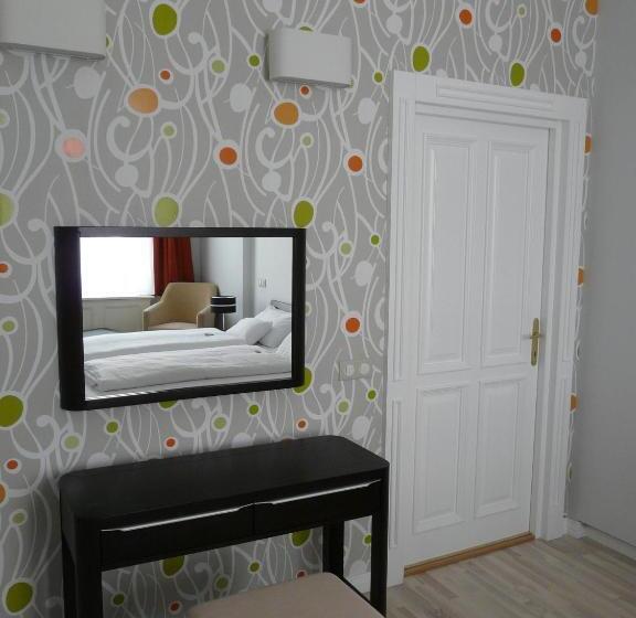 ホテル Soleil Apartman Szeged