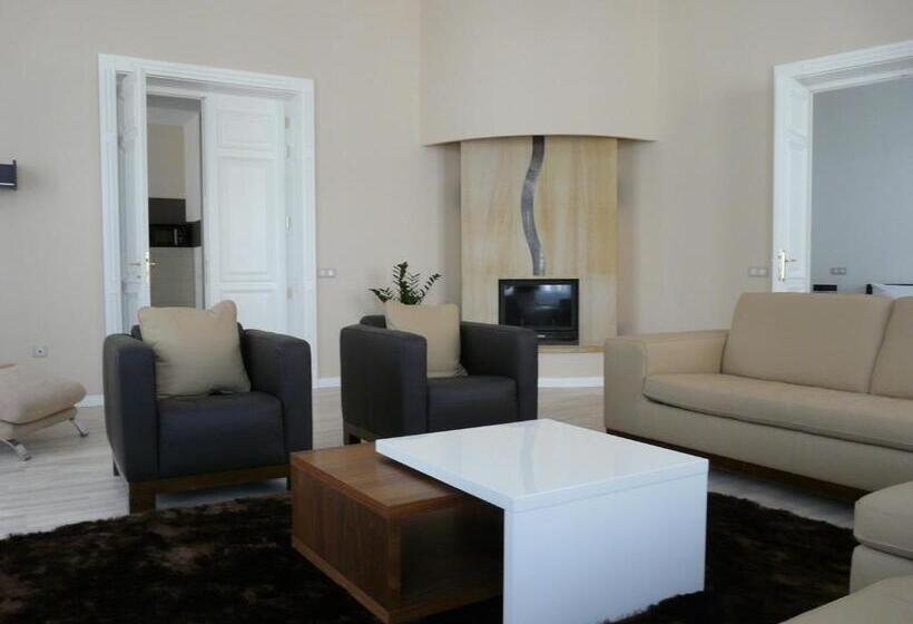 ホテル Soleil Apartman Szeged