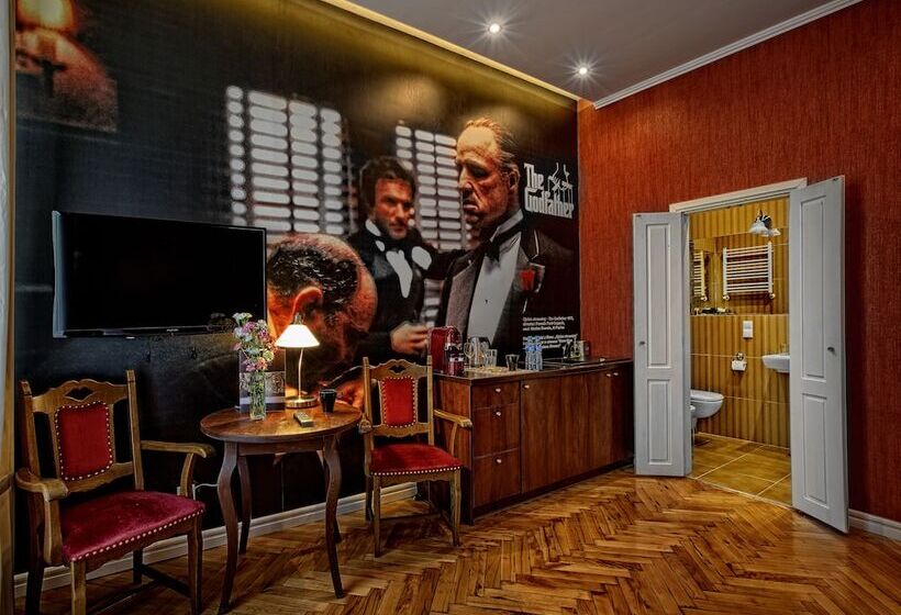 هتل Stare Kino Cinema Residence