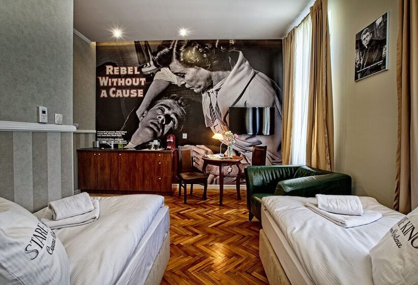 هتل Stare Kino Cinema Residence